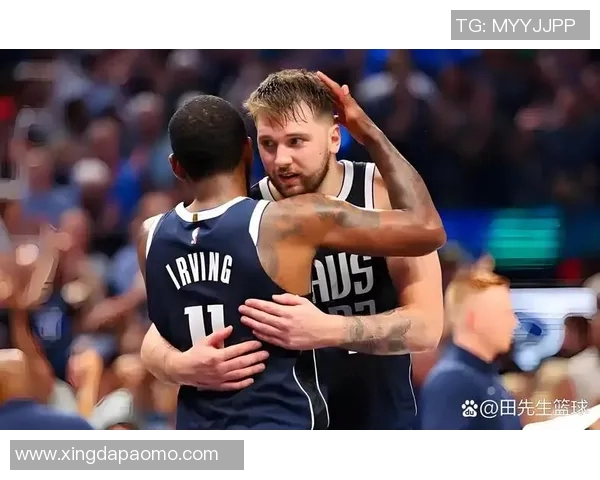 东契奇军训中锋 失衡抛投打成2+1