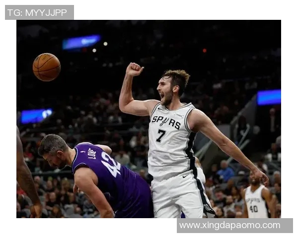 文班亚马爆砍38分12板5帽，末节轰18分带队逆转