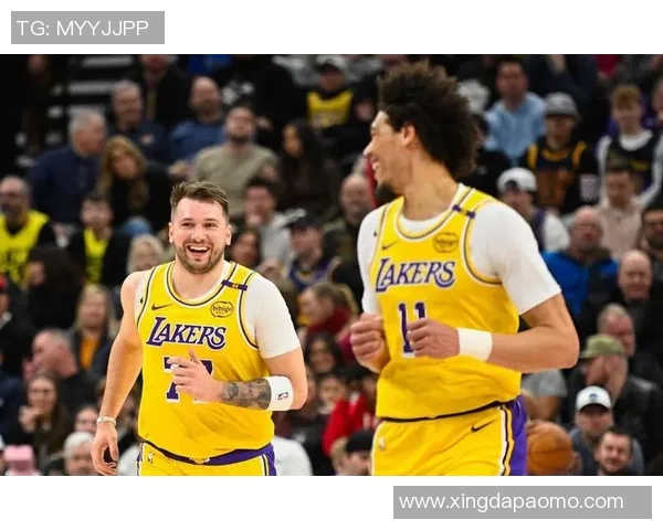 湖人上演内讧！东契奇被队友讽刺，除了摊手就是抱怨根本不防守